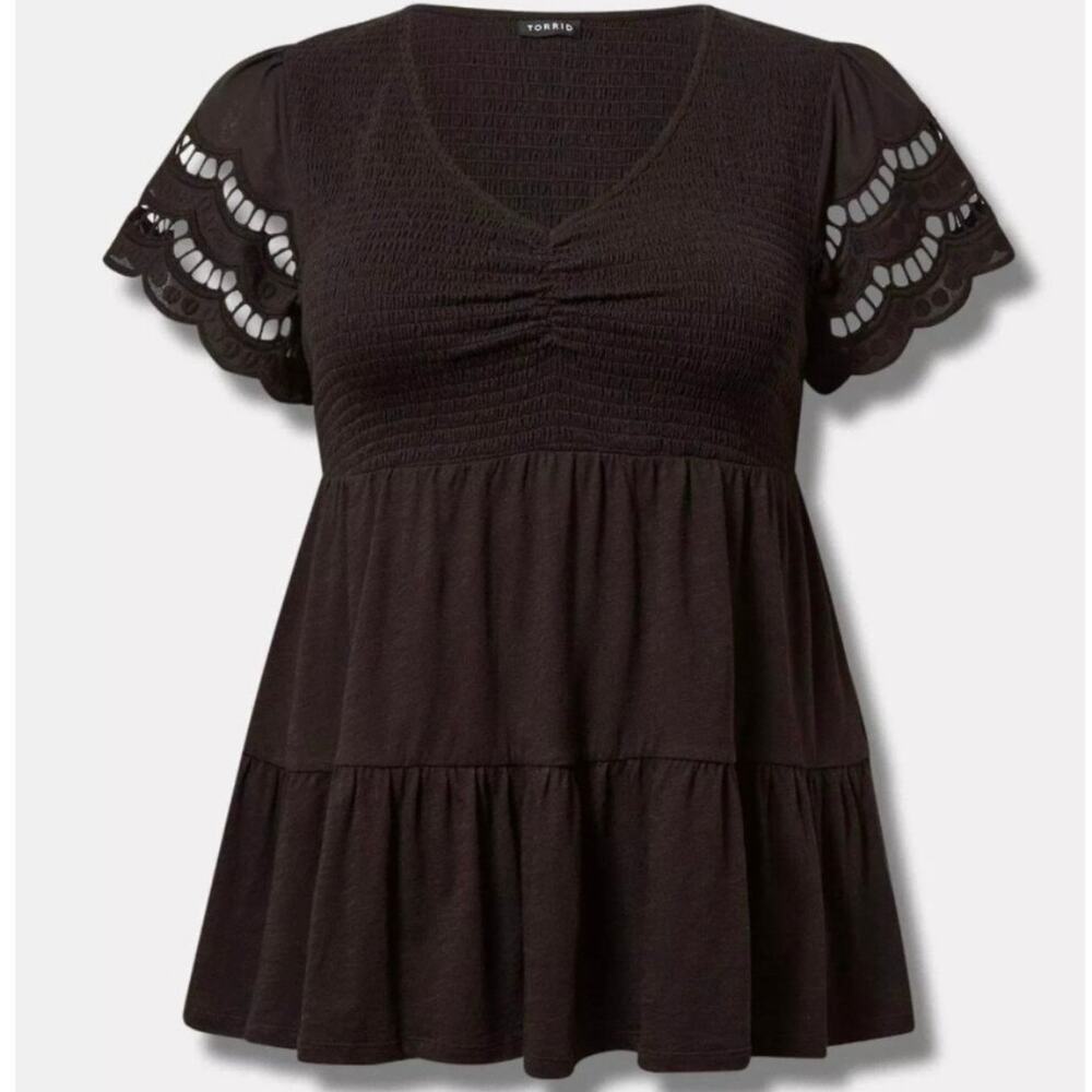 TORRID Sz 2 Women’s Black Eyelet Smocked Bodice Tiered V Neck Modest Spring EUC